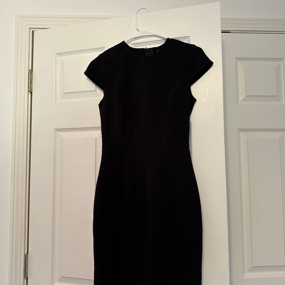 Elegant Black Cap Sleeve Dress